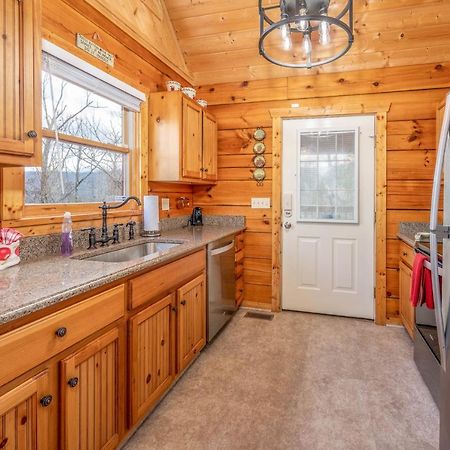 Over The Mountain - Smoky Mountain View Cabin Sevierville Exterior photo