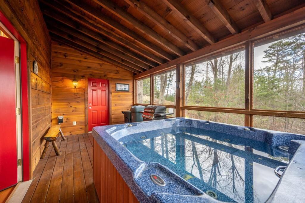 Over The Mountain - Smoky Mountain View Cabin Sevierville Exterior photo